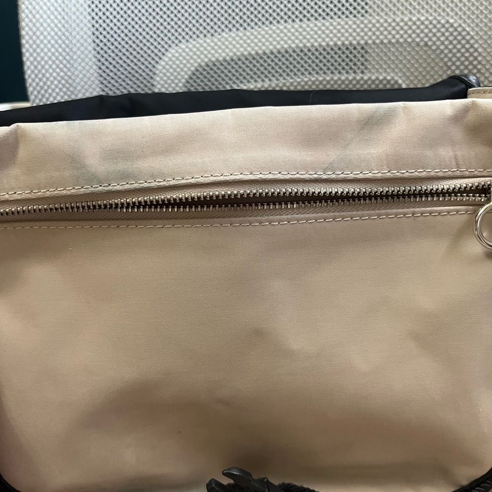Lululemon Now and Always Crossbody 5L - Picture 10 of 12